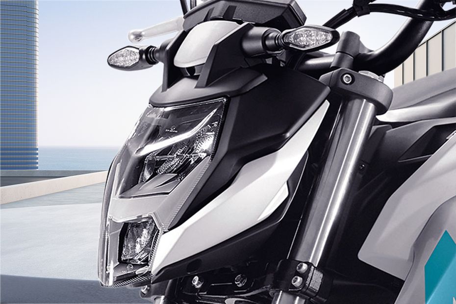 CFMoto  400 NK Head Light View