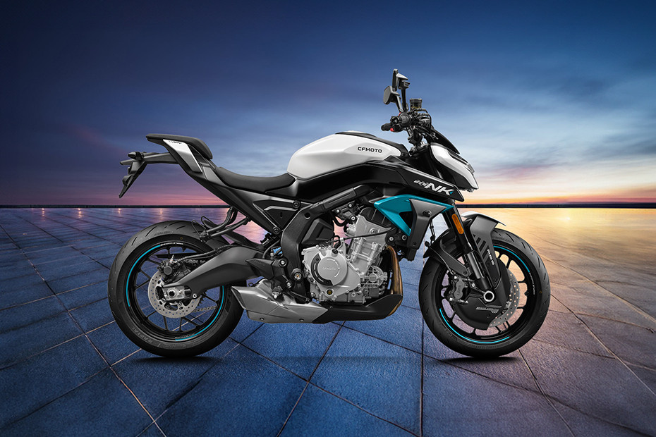 CFMoto 675NK Right Side Viewfull Image