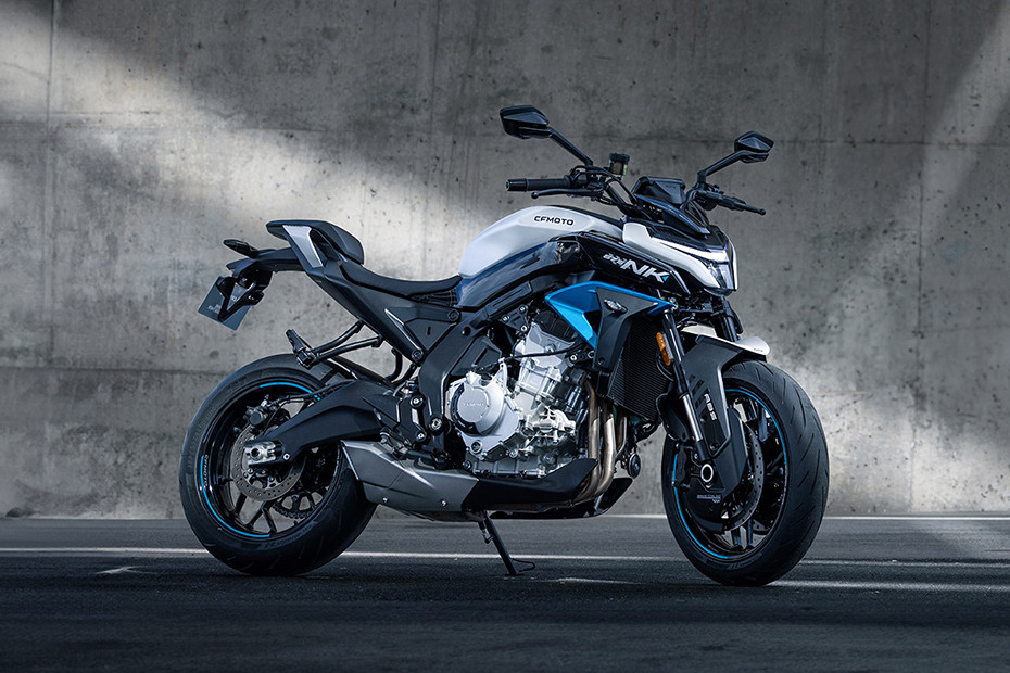 CFMoto 675NK Slant Rear View Full Image