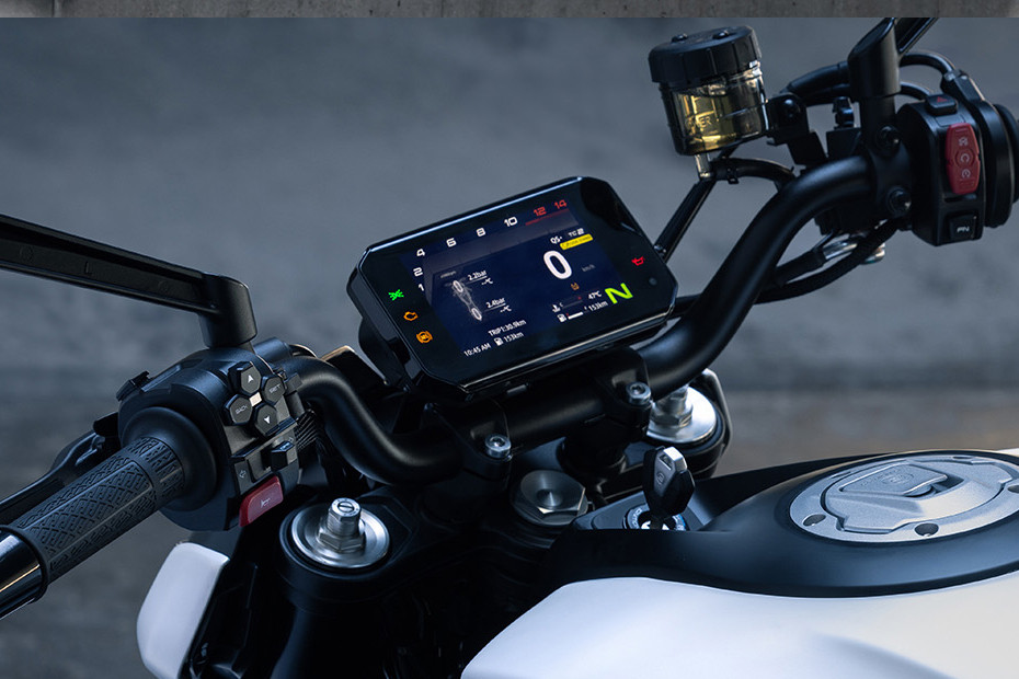 CFMoto 675NK Speedometer