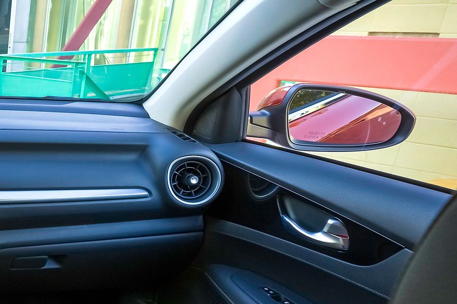 Kia Cerato K3 Passengers View Kia Cerato K3 Passengers View