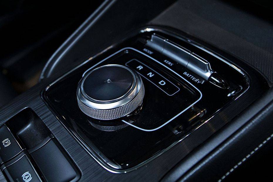 Center Controls of MG ZS EV Center Controls of MG ZS EV