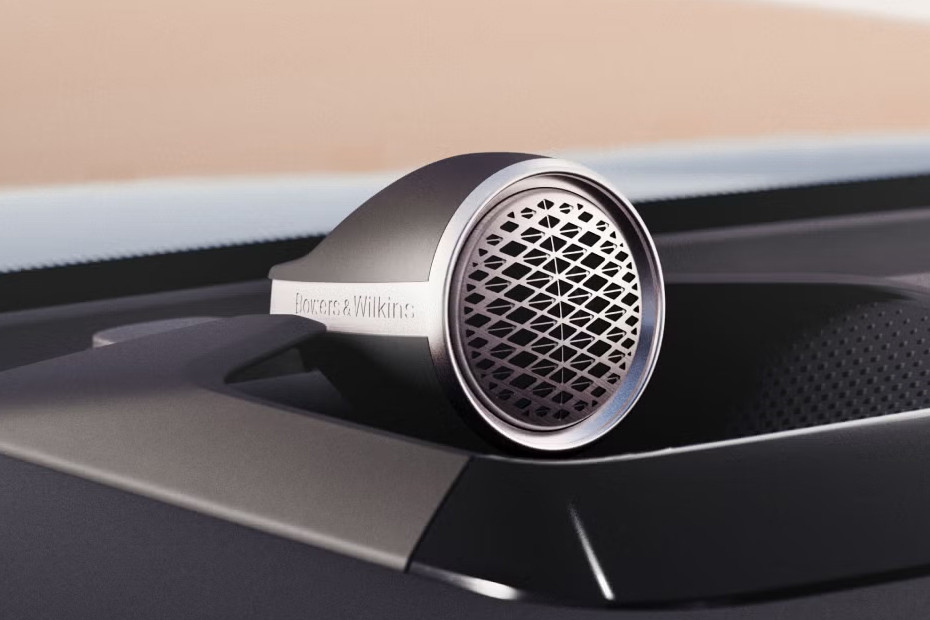 Speakers View of Volvo EX90