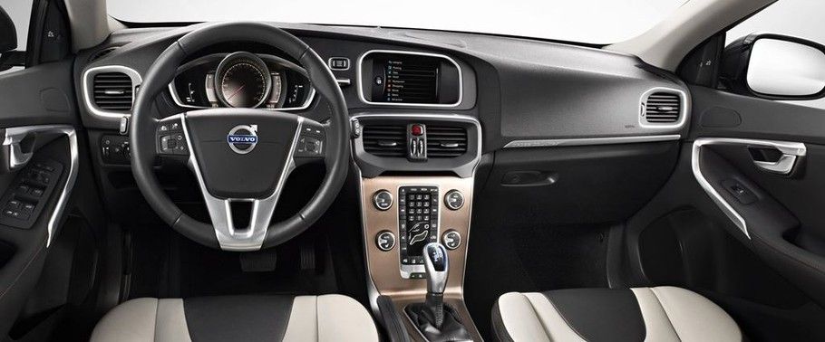 Dashboard View of V40 Cross Country Dashboard View of V40 Cross Country