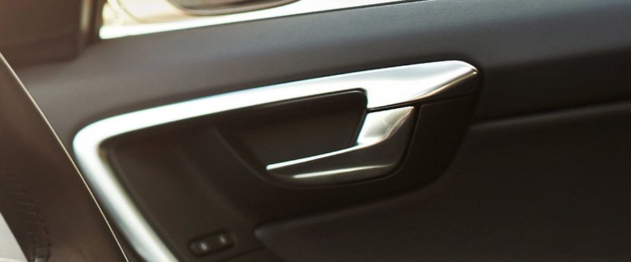 door handle interior of Volvo XC60 2017