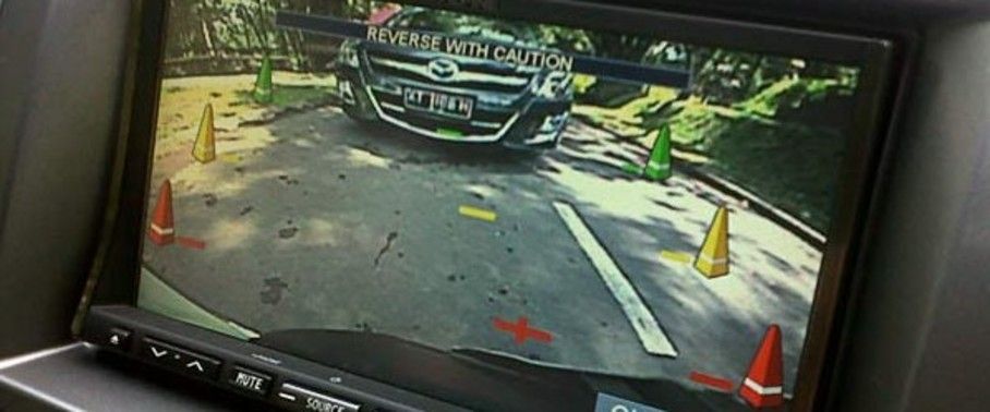 8 Parking Assist 8 Parking Assist