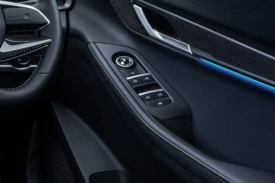 JAECOO J5 Drivers Side In Side Door Controls