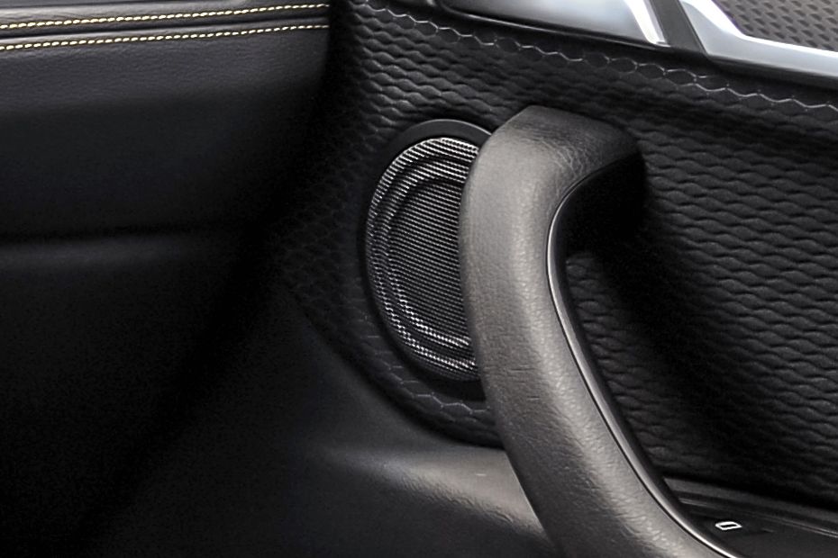 Speakers View of BMW X2