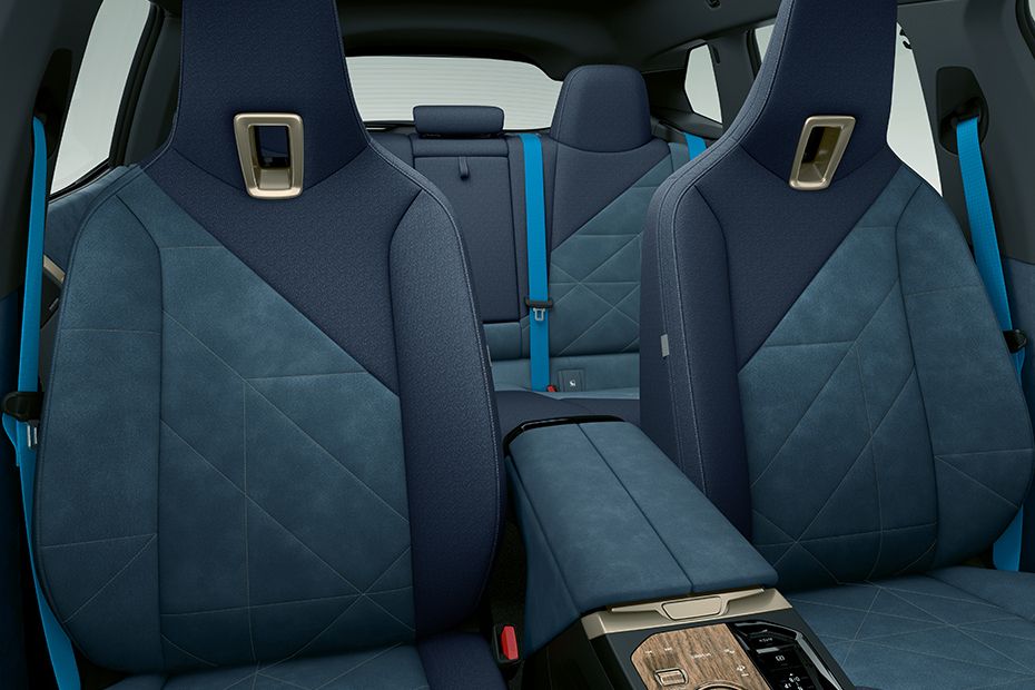 iX3 Front Seats