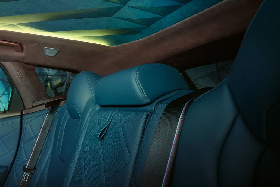 XM Rear Seat Head rest