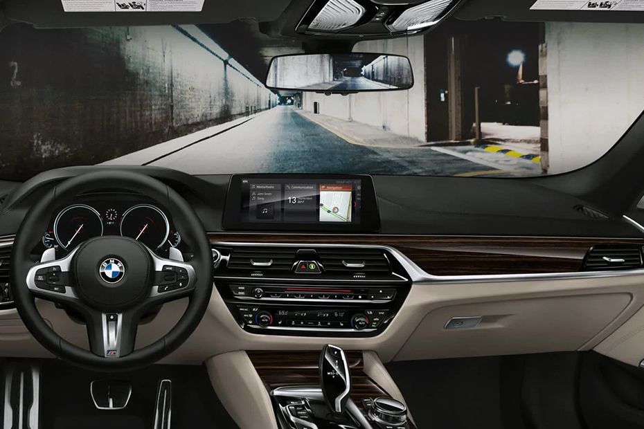 Dashboard View of 5 Series Sedan Dashboard View of 5 Series Sedan
