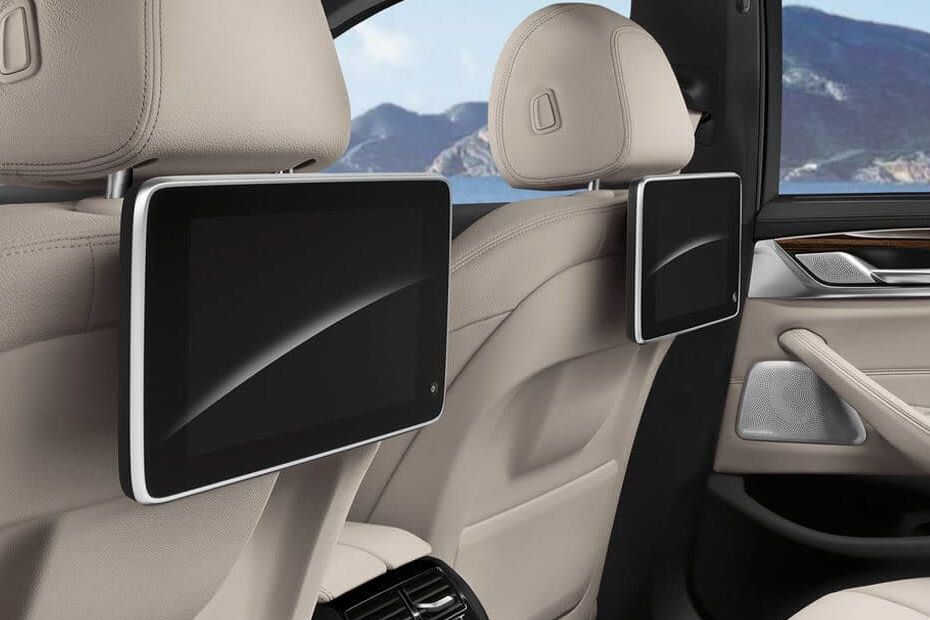 Rear Seat Entertainment of BMW 5 Series Sedan Rear Seat Entertainment of BMW 5 Series Sedan