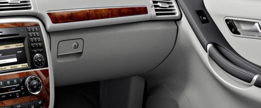Mercedes Benz R-Class Glove Box Mercedes Benz R-Class Glove Box