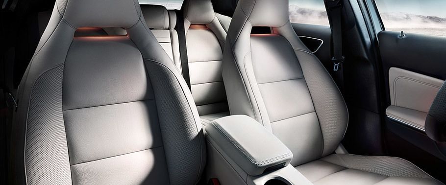 GLA-Class 2016 Front Seats