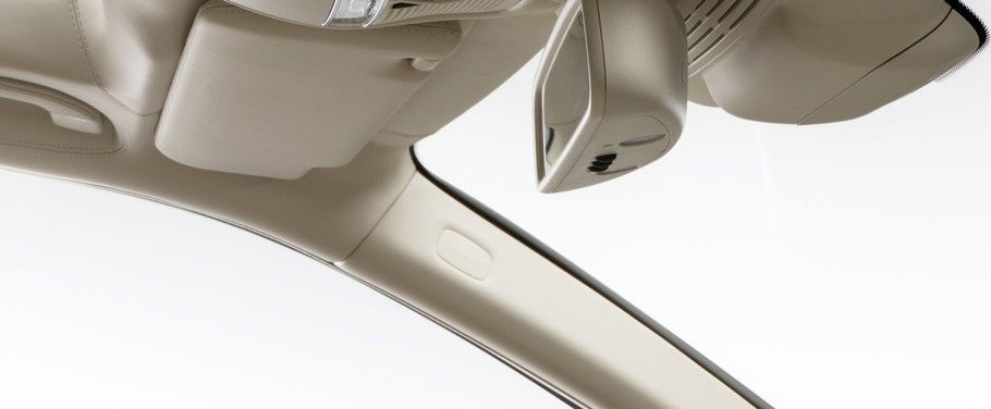 Maybach S-Class 2015 Courtesy Lamps