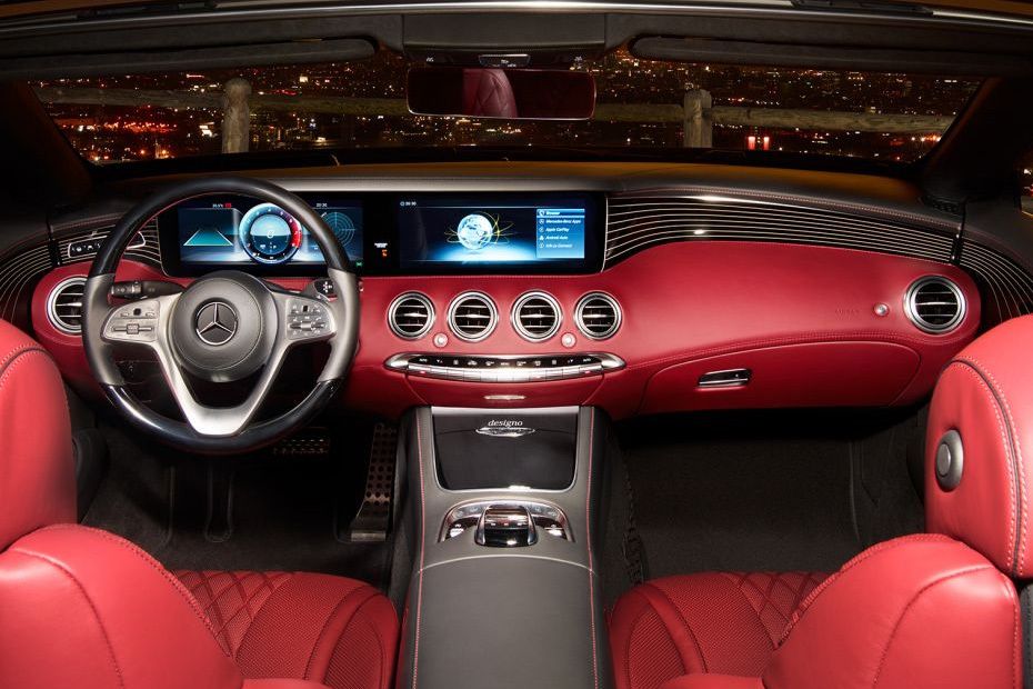 Dashboard View of S-Class Cabriolet Dashboard View of S-Class Cabriolet