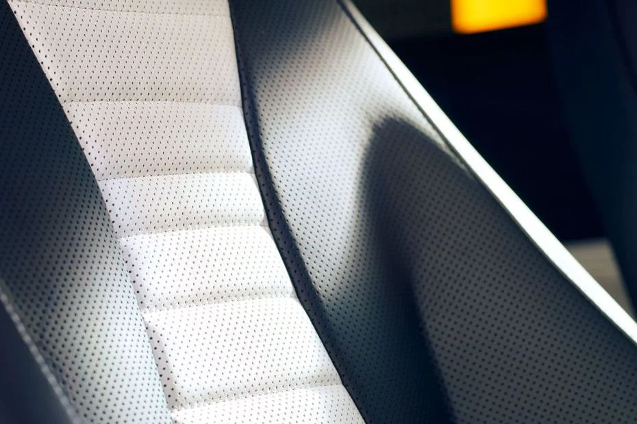 Mercedes Benz E-Class Coupe Upholstery Details Mercedes Benz E-Class Coupe Upholstery Details