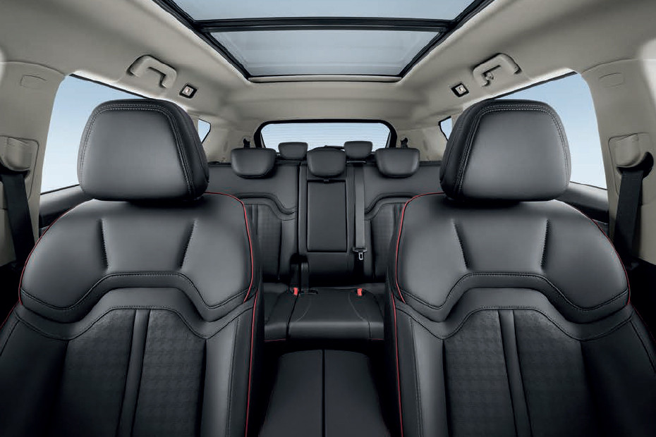 Jetour VT9 Front And Rear Seats Together