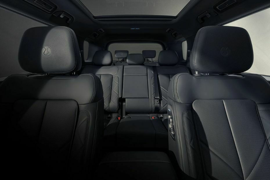 Denza B8 Front And Rear Seats Together Denza B8 Front And Rear Seats Together