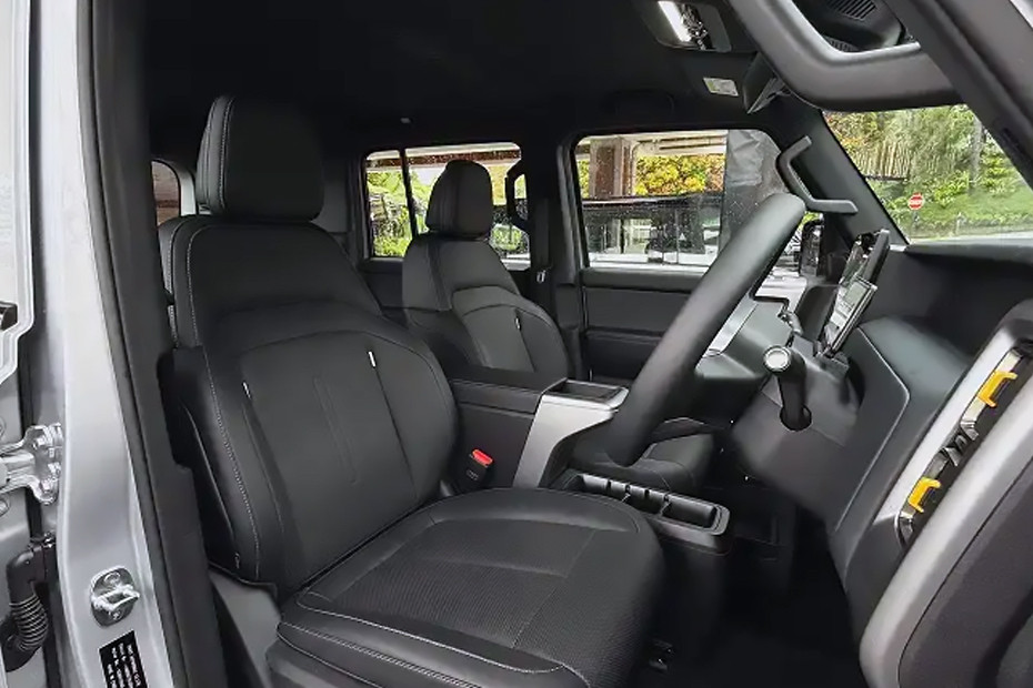V23 Front Seats