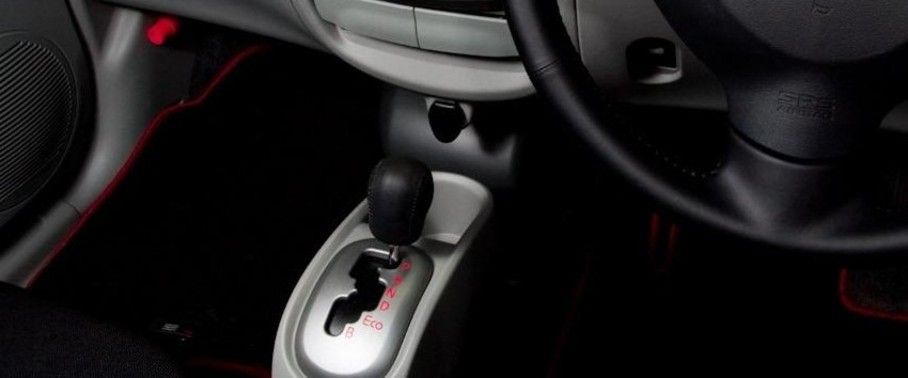 Mitsubishi iMiEV Gear Shifter