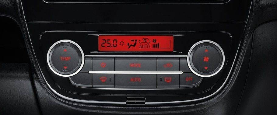 Front AC Controls of Mitsubishi Mirage Front AC Controls of Mitsubishi Mirage