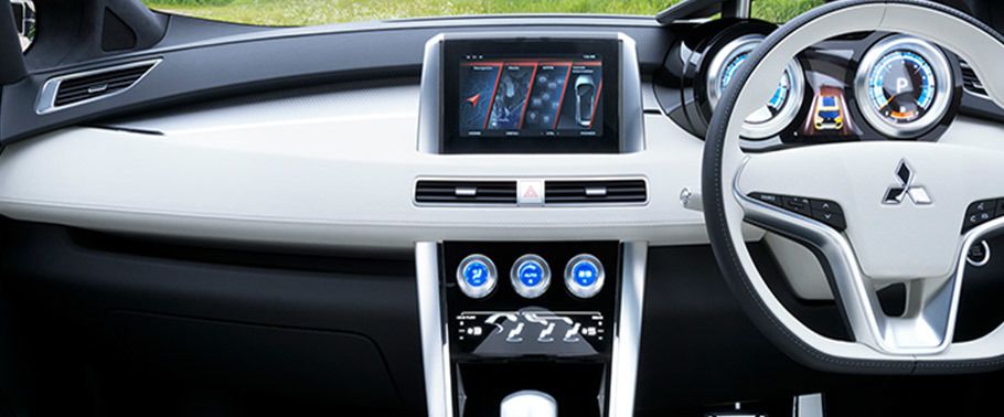 Front AC Controls of Mitsubishi XM