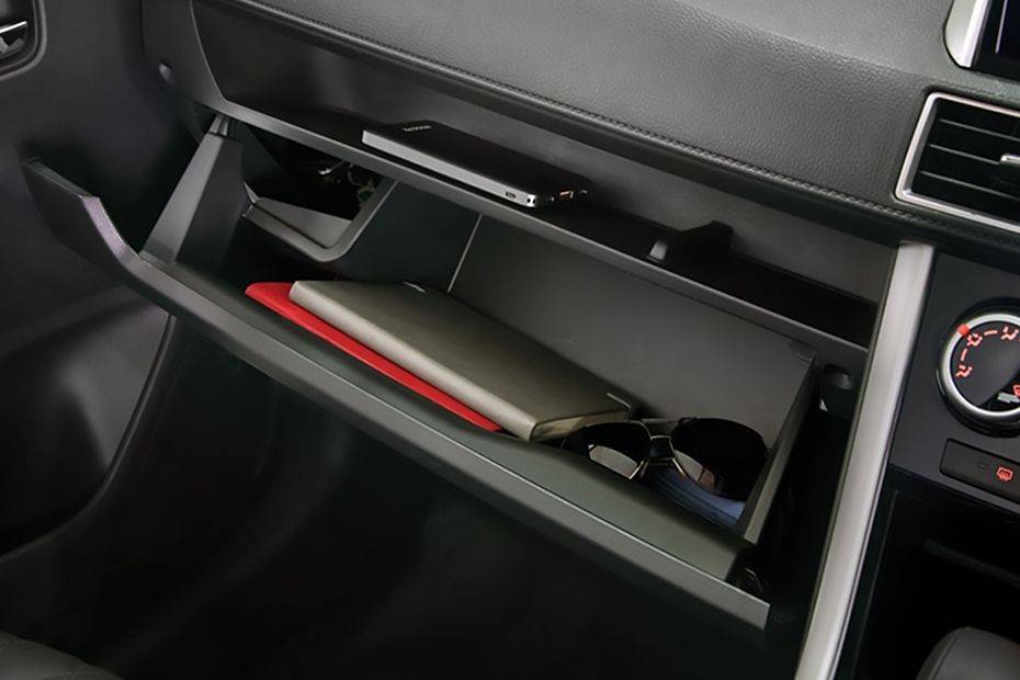 Mitsubishi Xpander Glove Box Open Mitsubishi Xpander Glove Box Open