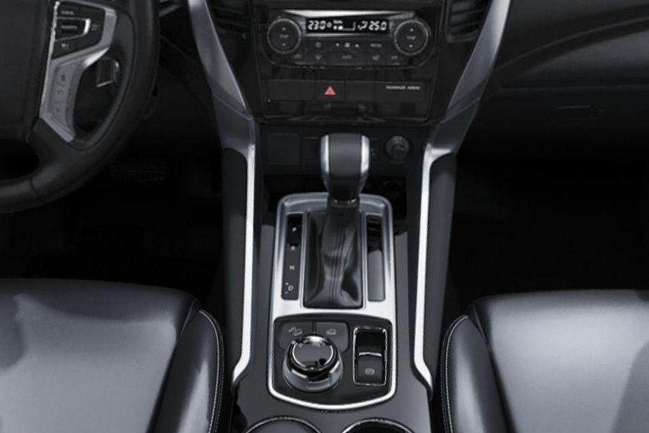 Mitsubishi Pajero Sport 2024 Gear Shifter