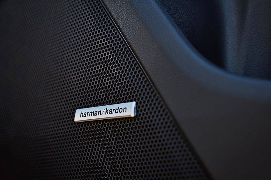 Speakers View of Subaru Outback Speakers View of Subaru Outback