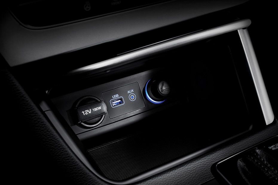 Power Accessories Outlet View of Hyundai Sonata (2014-2019) Power Accessories Outlet View of Hyundai Sonata (2014-2019)