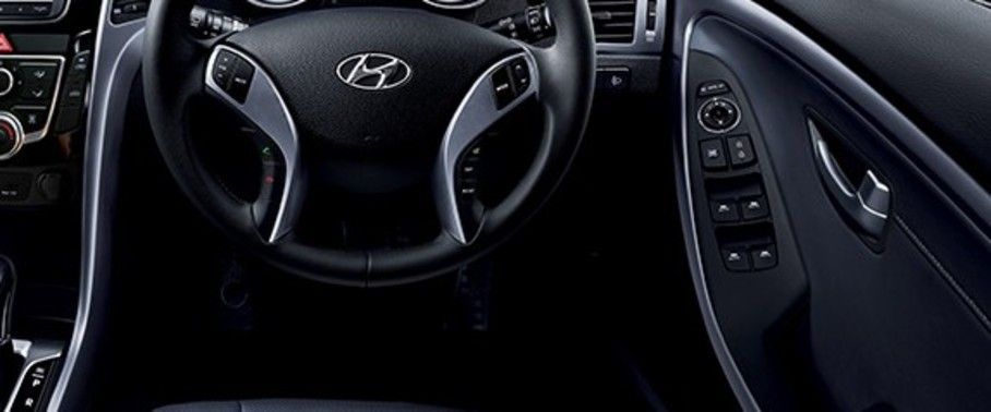 Hyundai i30 Drivers Side In Side Door Controls Hyundai i30 Drivers Side In Side Door Controls