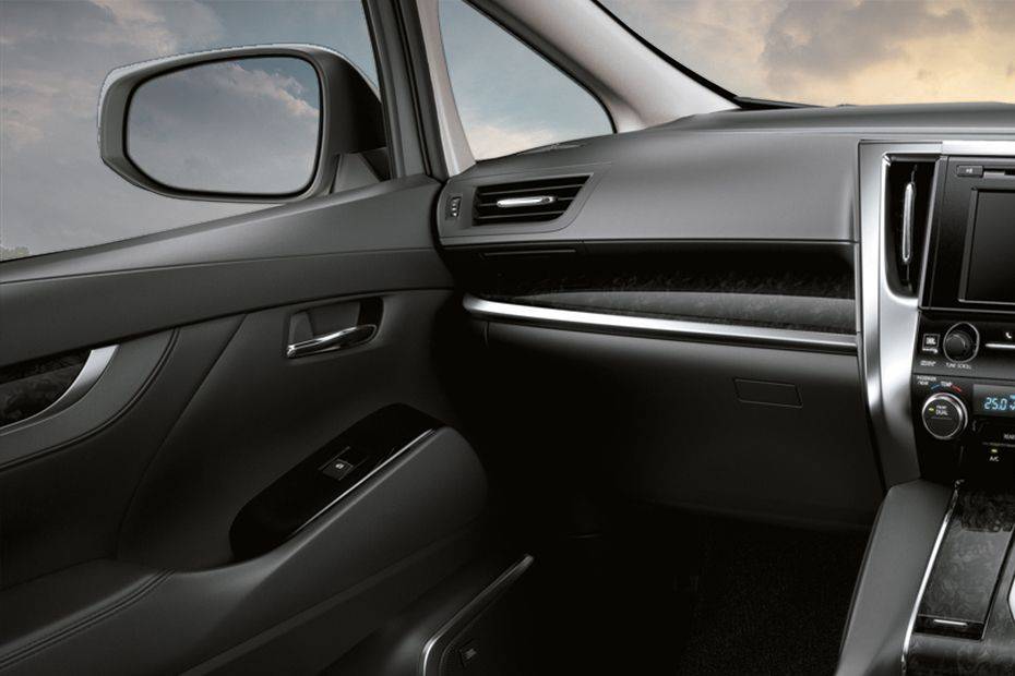 Toyota Vellfire Passengers View Toyota Vellfire Passengers View