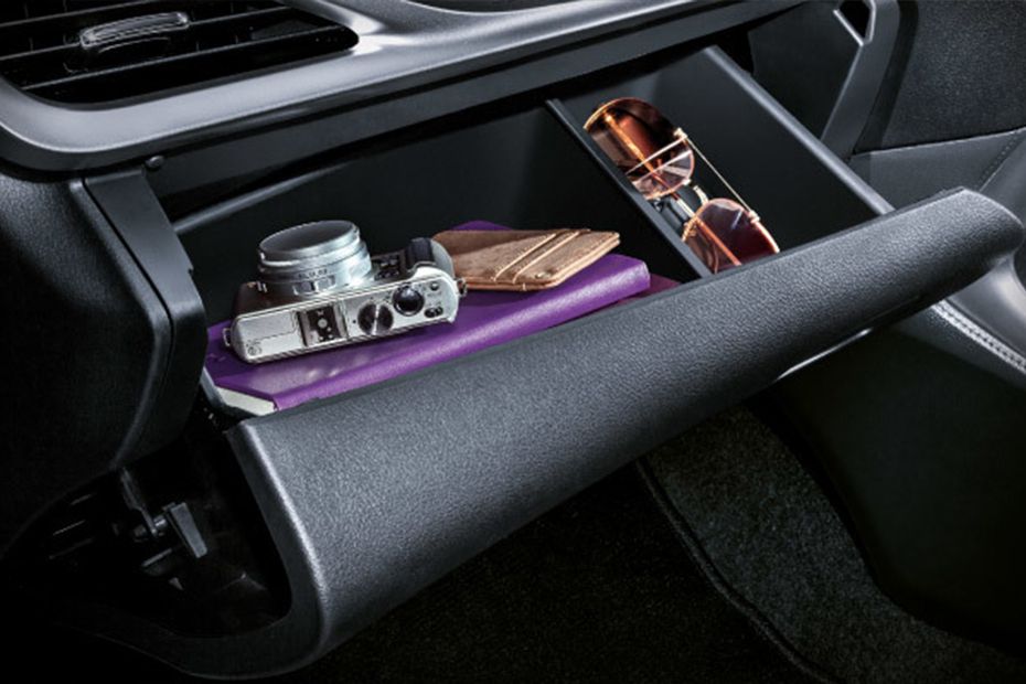 Toyota Yaris Glove Box Open Toyota Yaris Glove Box Open