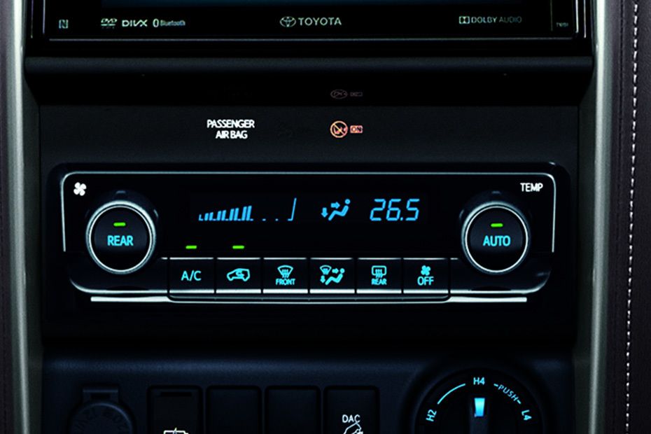 Front AC Controls of Toyota Fortuner Front AC Controls of Toyota Fortuner