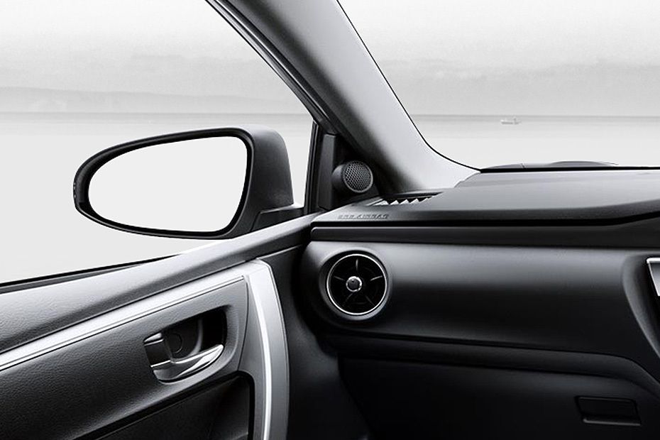 Toyota Corolla (2016-2018) Passengers View