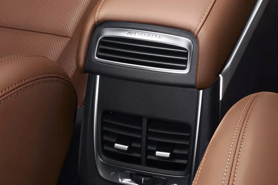 X70 Rear AC Controls X70 Rear AC Controls