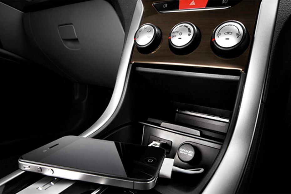 Power Accessories Outlet View of Proton Preve (2012-2018)