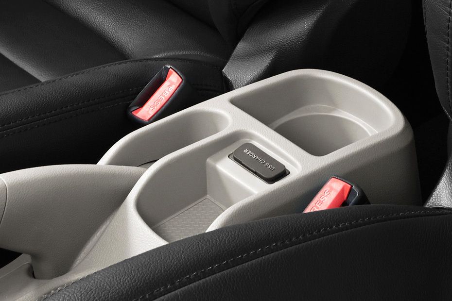 Persona (2016-2018) Cup Holder Side View Persona (2016-2018) Cup Holder Side View