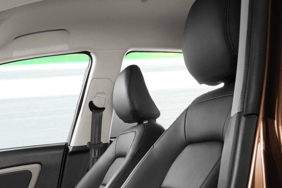 Persona (2016-2018) Rear Seat Head rest Persona (2016-2018) Rear Seat Head rest