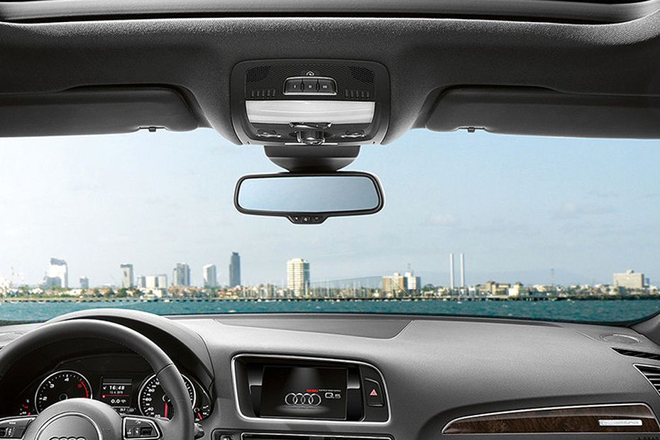 Q5 (2012-2018) Courtesy Lamps