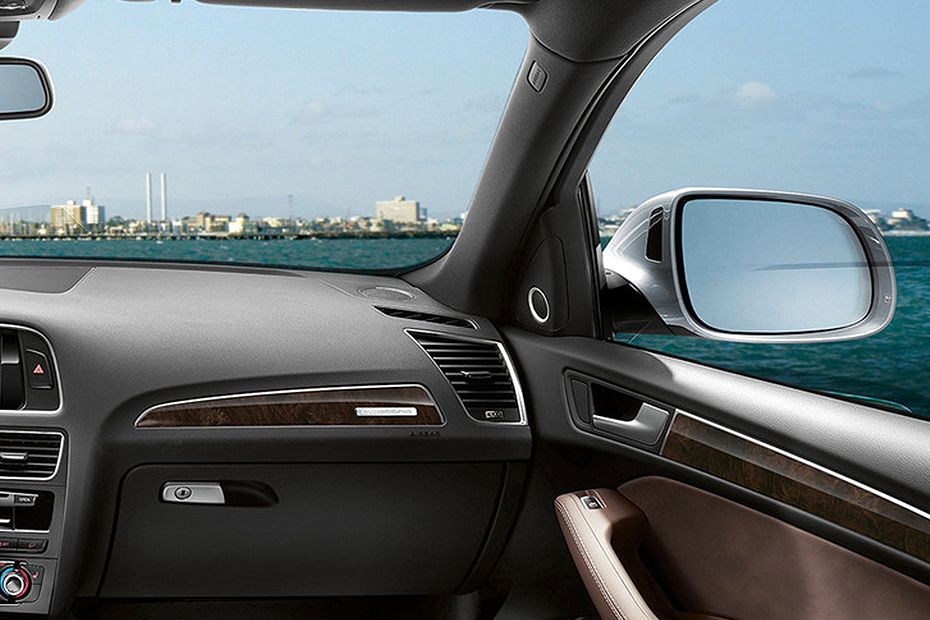 Audi Q5 (2012-2018) Passengers View