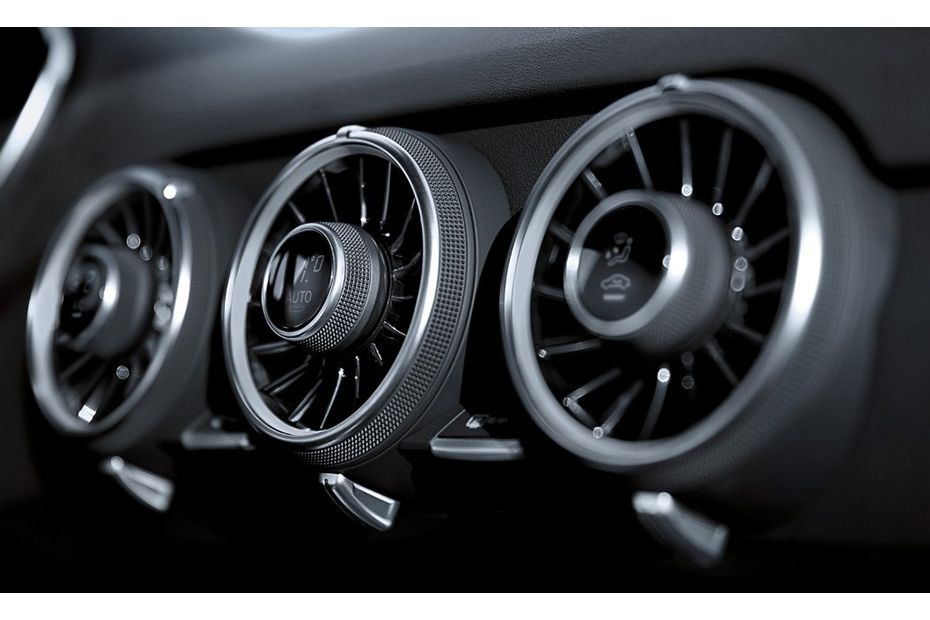 Front AC Controls of Audi TT