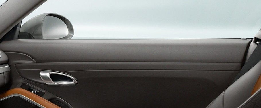 door handle interior of Porsche Cayman