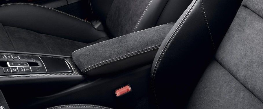 911 Carrera GTS Cabriolet Armrest Rear