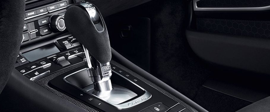 Porsche 911 Carrera GTS Cabriolet Gear Shifter