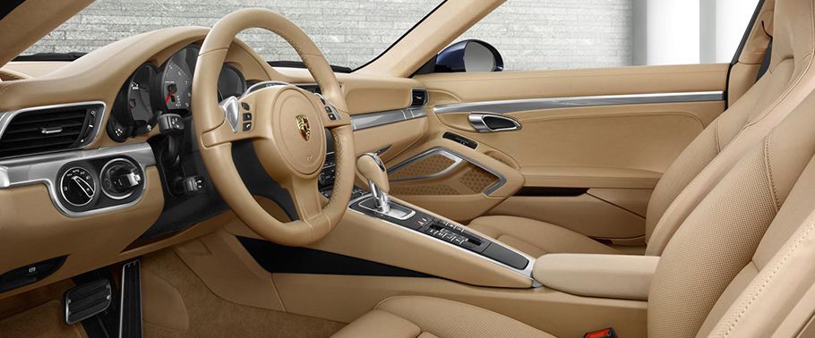 911 Carrera 4S Front Seats