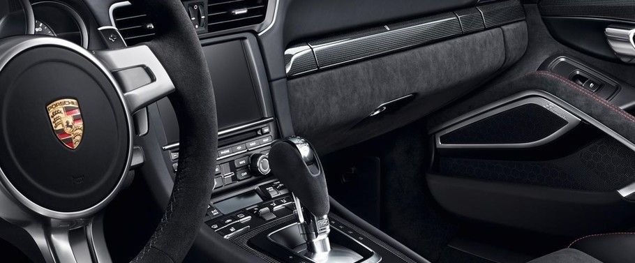 Porsche 911 Targa 4 GTS Gear Shifter