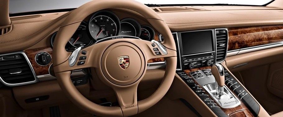 Porsche Panamera S Steering Wheel