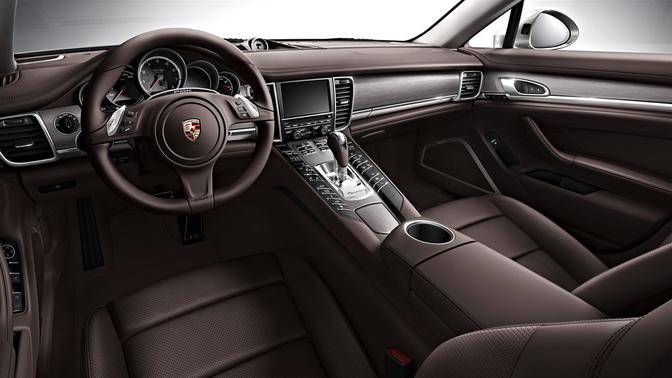 Dashboard View of Panamera Turbo Executive